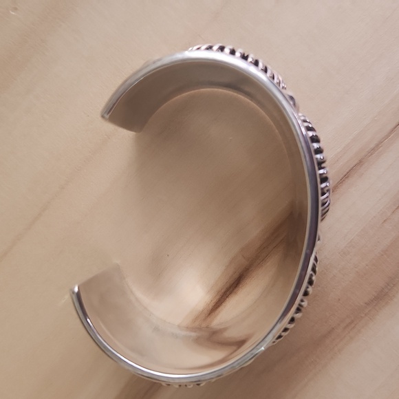 Gorgeous Bracelet by Thomas Charley - Picture 8 of 8